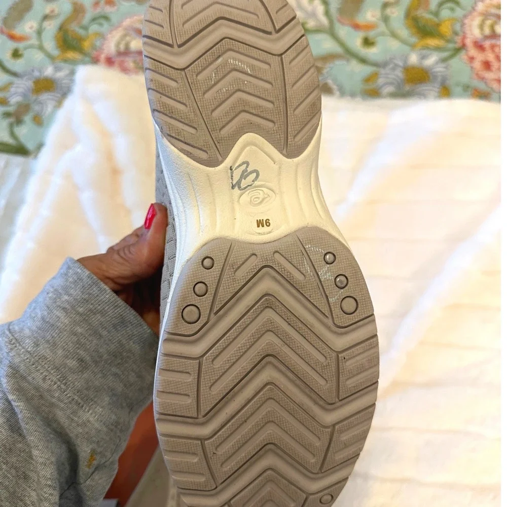 Easy Spirit Tech 2 Taupe Knit Slip On Walking Shoes Sneakers Womens 9M SETECH2